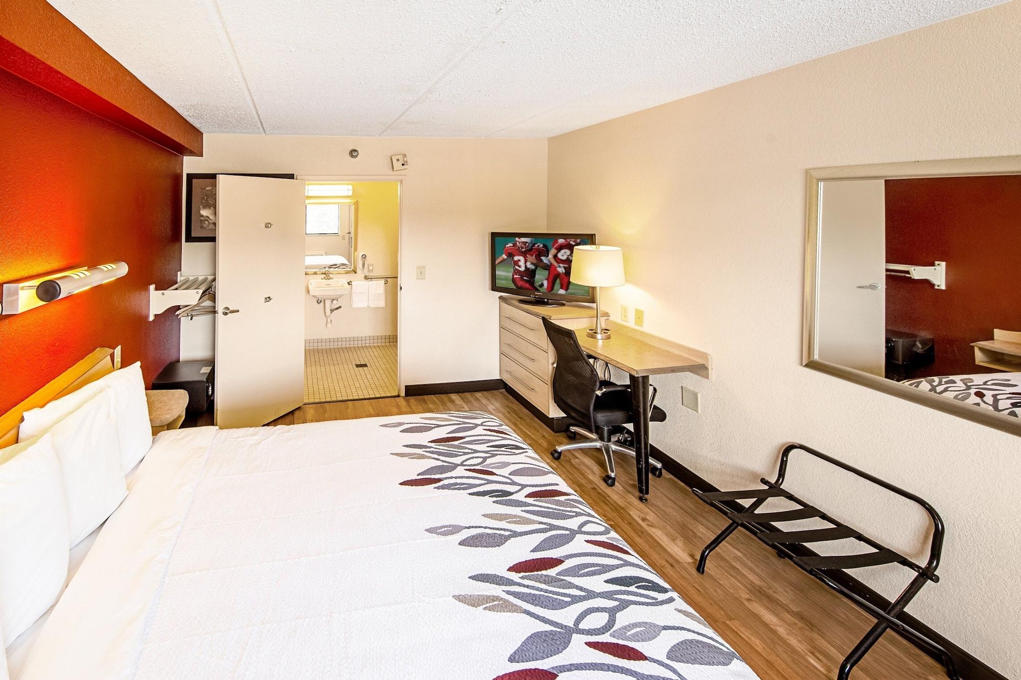 Red Roof Inn Pittsburgh North Cranberry Township Exterior photo