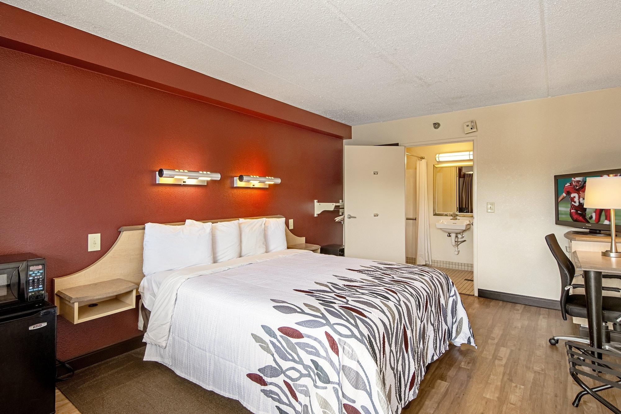 Red Roof Inn Pittsburgh North Cranberry Township Exterior photo